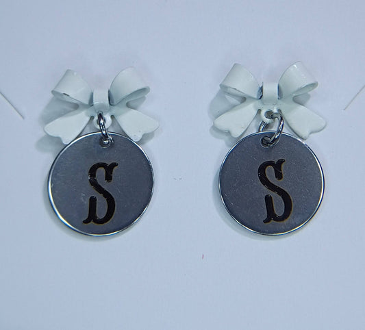 Off White  (Letter S) bow stud earrings